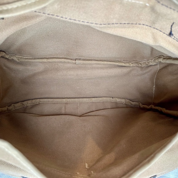 Filson Medium Rugged Twill Field Bag - Picture 8 of 16